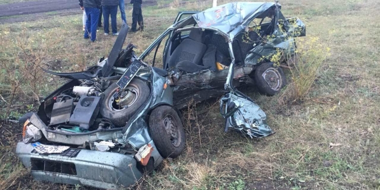 Жуткая авария на Николаевщине: в результате столкновения пассажирского поезда и автомобиля погибли два человека