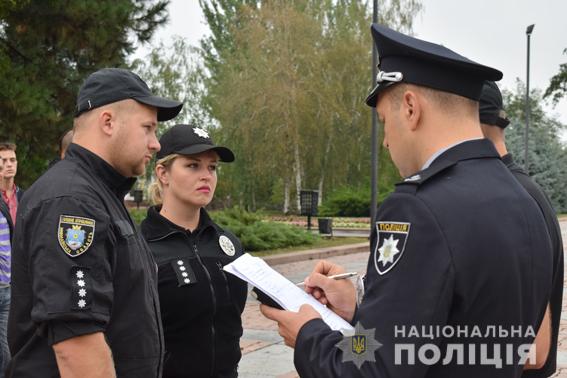 Патрулировать улицы Николаева вышли 120 полицейских и членов общественных формирований 7
