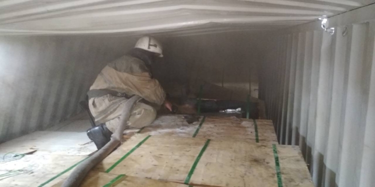 Выбросы на “Титане”: на Херсонщине проводят обеззараживание территории