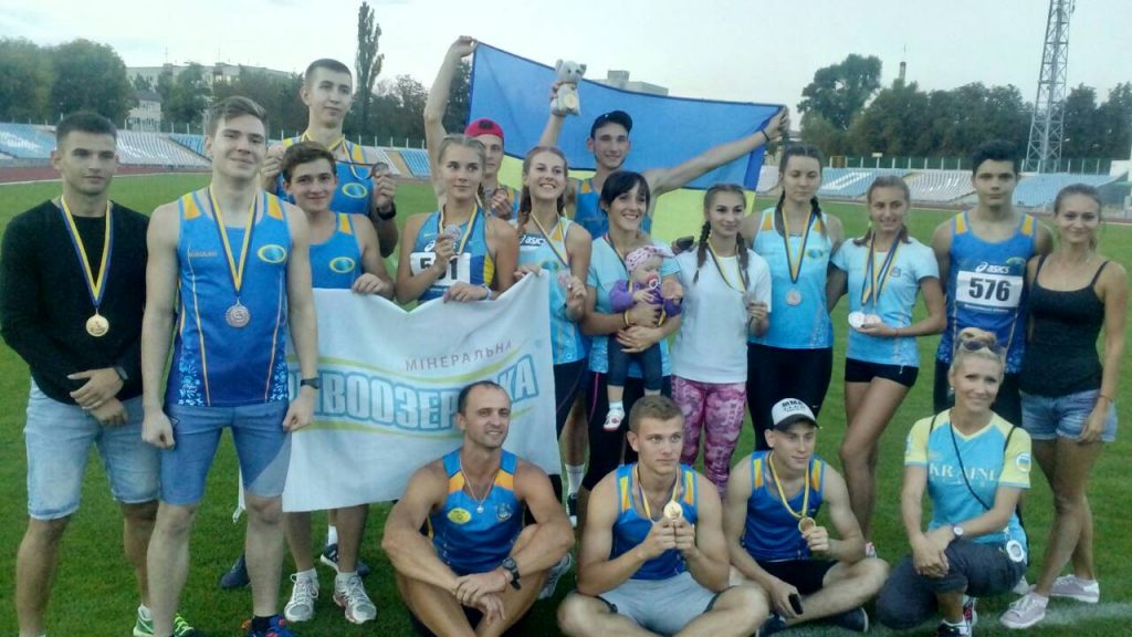 Николаевские легкоатлеты привезли 37 медалей с чемпионата Украины по эстафетному бегу 5