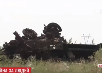 Креативно. Боевики “ДНР” 2 года подбивают один и тот же танк для “картинки” на ТВ