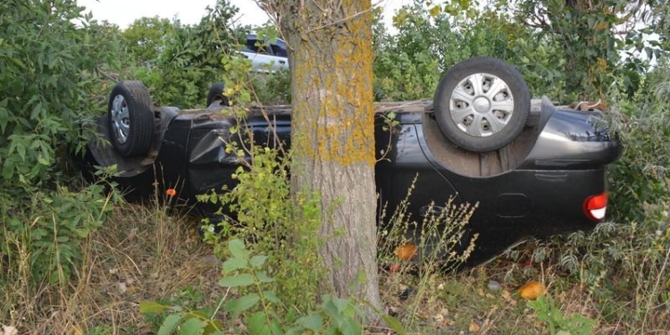 Под Николаевом перевернулся Dawoo Lanos: пострадали двое человек из Житомира