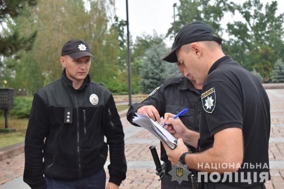 Патрулировать улицы Николаева вышли 120 полицейских и членов общественных формирований 9