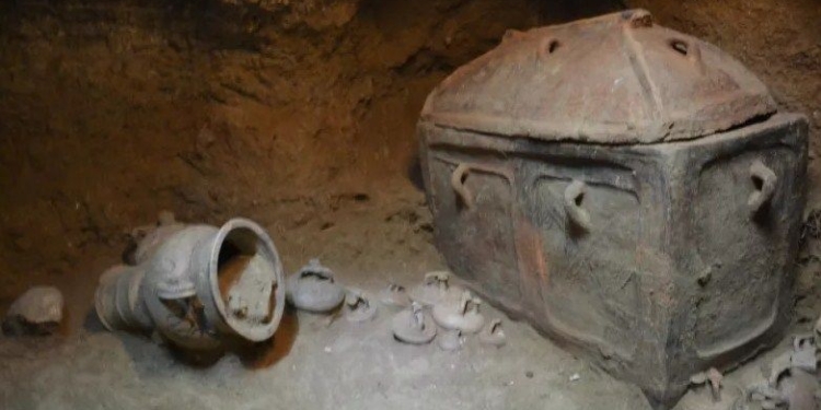 Крит хранит еще много загадок: на острове случайно нашли гробницу возрастом 3400 лет