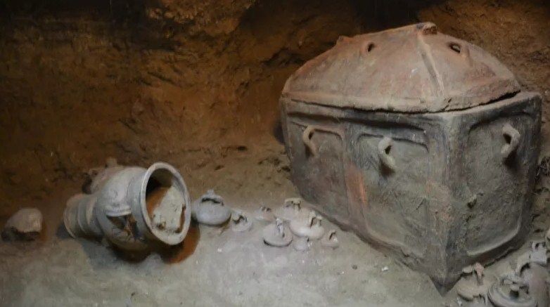 Крит хранит еще много загадок: на острове случайно нашли гробницу возрастом 3400 лет 5