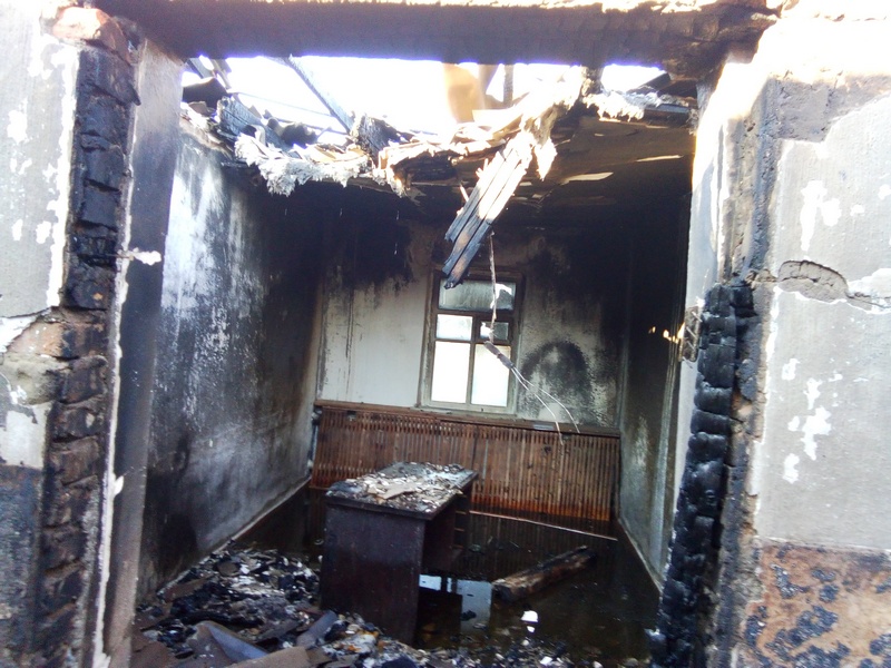 На Николаевщине спасатели дважды тушили пожары в нежилых постройках 7
