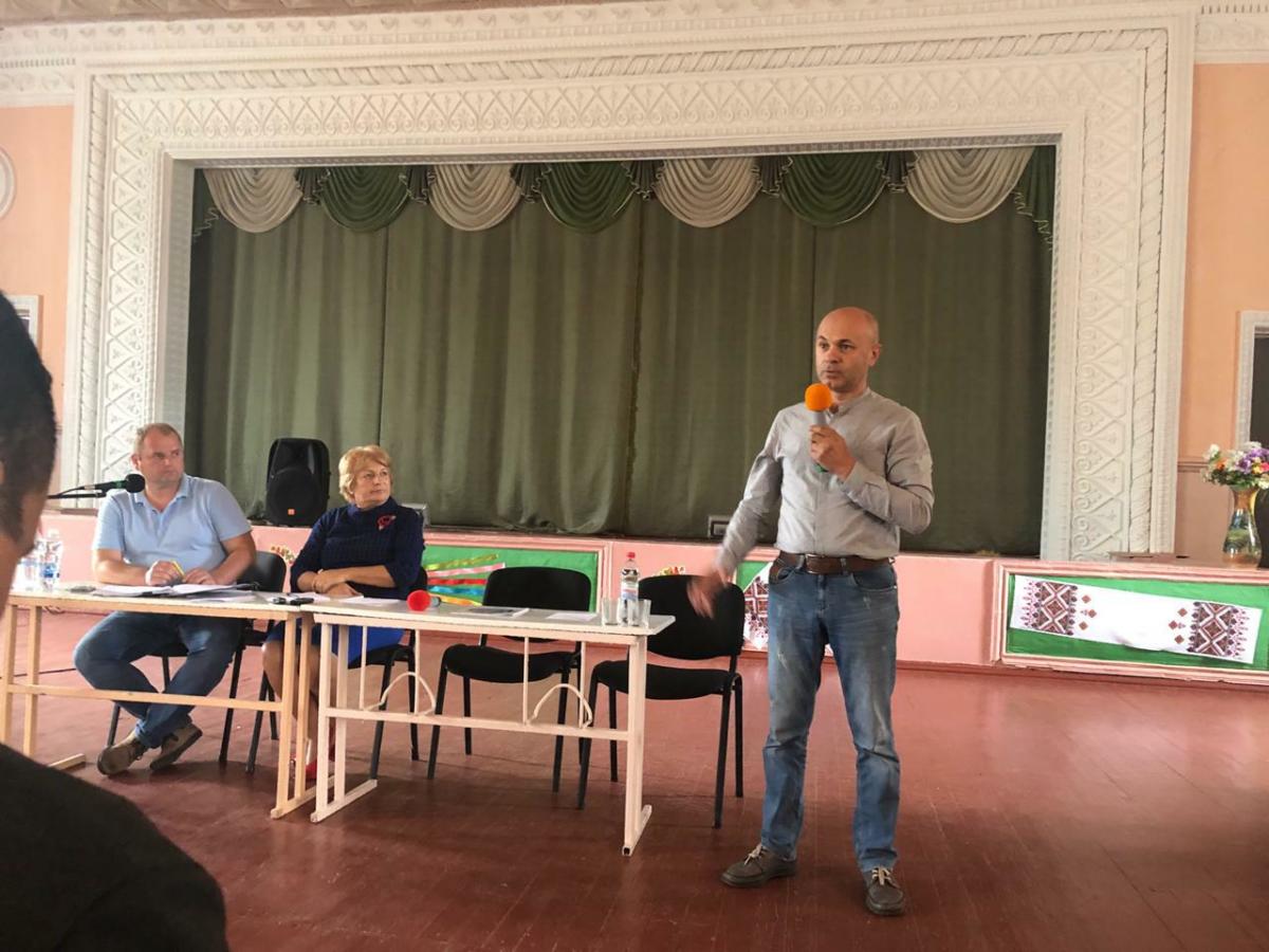 Жители Еланецкого района пригрозили перекрыть трассу Н-14 и закрыть детсады и школы