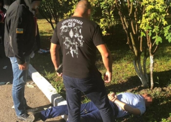 В Одессе высокопоставленного таможенника задержали за взятку в $3000