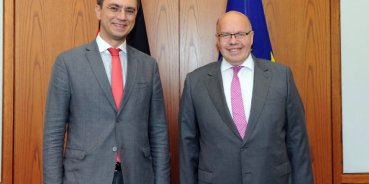 Омелян: Германия может профинансировать автобан Мариуполь-Запорожье