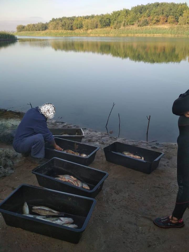 Жители Березнеговатского района браконьерили в Новобугском. Их перехватил Николаевский рыбоохранный патруль 9