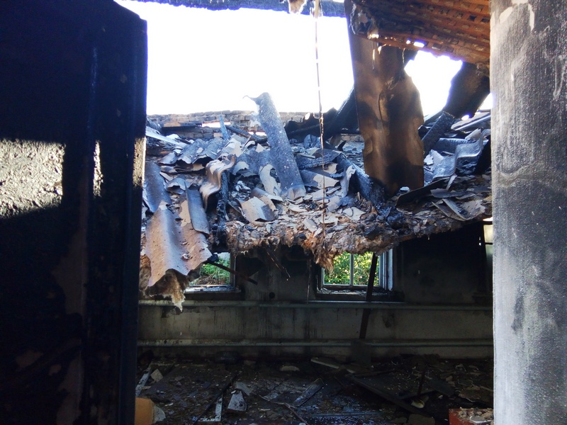 На Николаевщине спасатели дважды тушили пожары в нежилых постройках 9