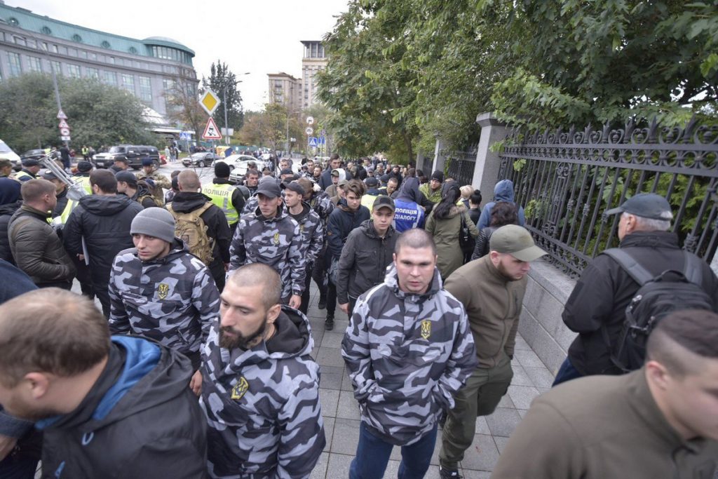 "Ночь на Банковой": в Киеве протестуют из-за нападений на активистов 12