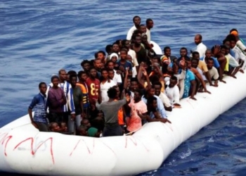 Испанцы в выходные спасли более 450 мигрантов в Средиземном море