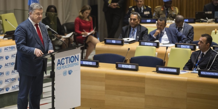 Порошенко выступил в ООН и призвал ввести миротворцев на Донбасс