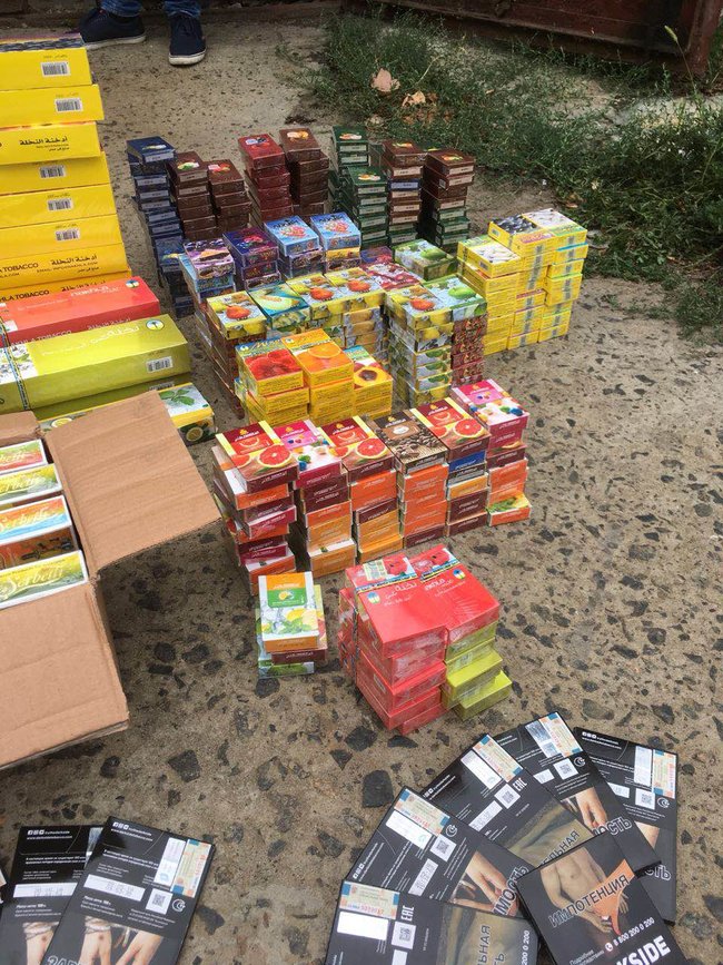 На Николаевщине изъяли больше 120 кг незаконно ввезенных в Украину смесей для курения кальянов 1