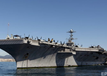 Авианосная ударная группа ВМС США вошла в Средиземное море