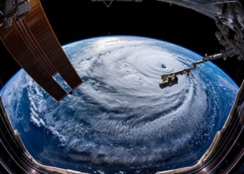 NASA показало масштабы приближающегося к США урагана Флоренс