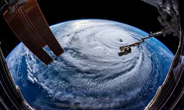 NASA показало масштабы приближающегося к США урагана Флоренс