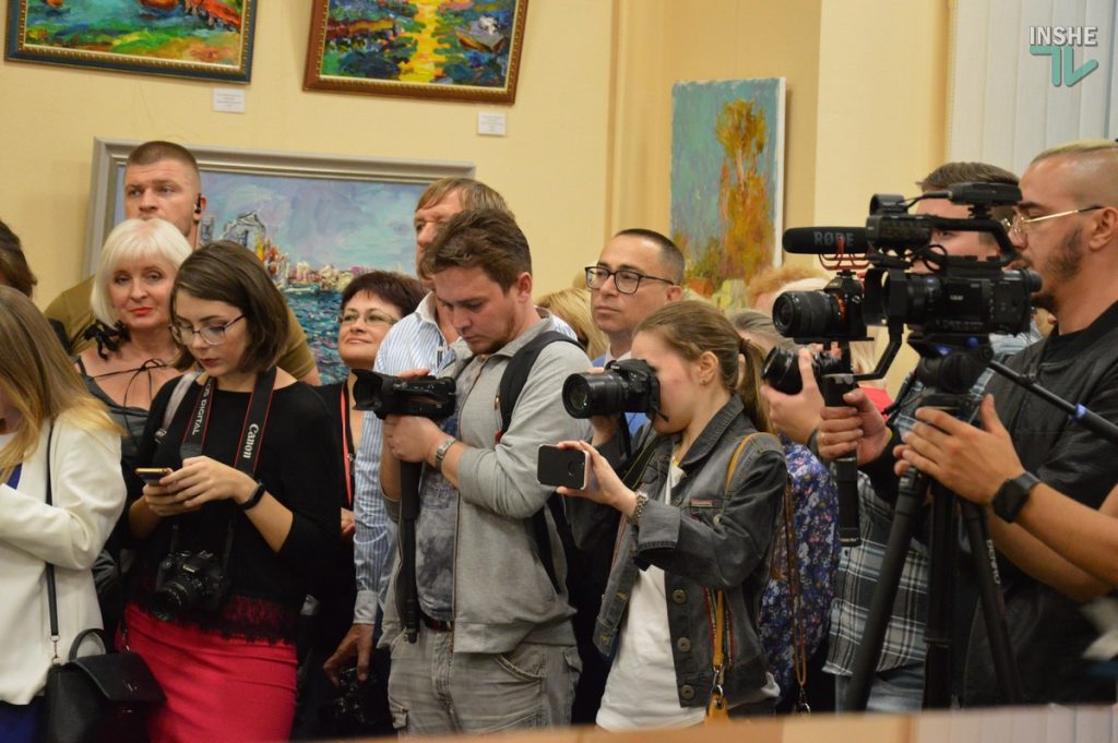 «Золотой Буг»: в Николаеве открылась художественная выставка, посвященная Дню города 31