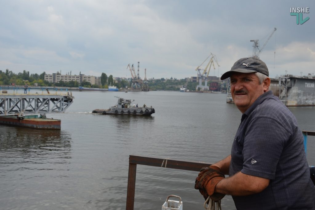 В Николаеве развели мосты: на ремонт зашел ракетный катер "Прилуки" 11