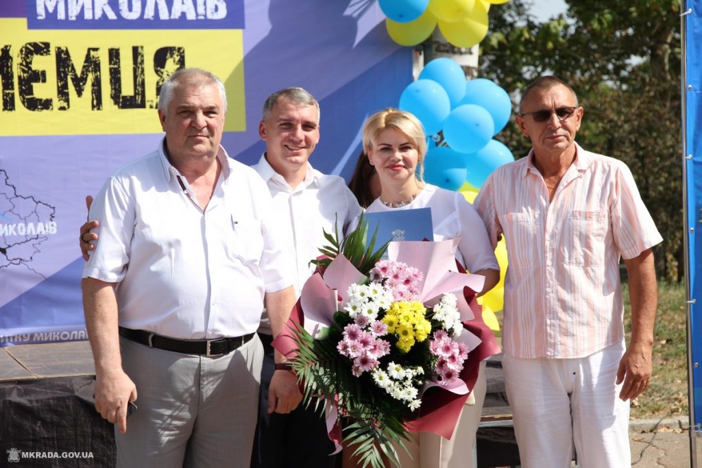 Для победителей конкурса "Лучший предприниматель года Николаева" устроили праздник на Соборной площади 11