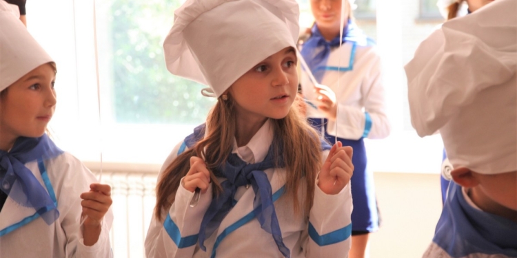 Николаевская школа №12, расположенная в «Ракетке», запустила современный пищеблок