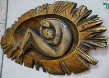 Для николаевцев открыли выставку красивых и философских панно, выполненных мастером Одробинским