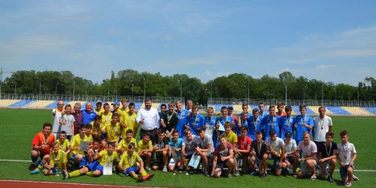 В Николаевской области стартовал детский чемпионат по футболу