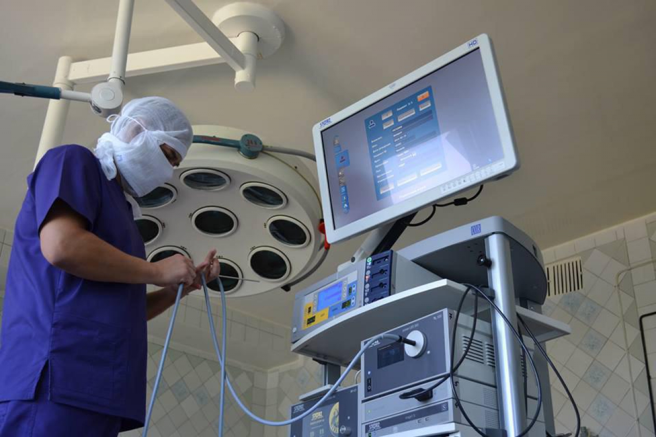 Николаевские хирурги «ювелирно» провели уникальную операцию 17-летней девушке