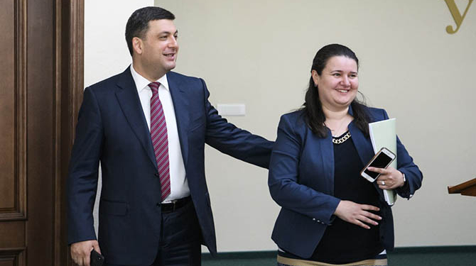 Фонд гарантирования вкладов требует от министра финансов и братьев Клюевых вернуть 1,7 мррд.грн.