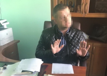 СБУ задержала крупного взяточника в главном сервисном центре МВД