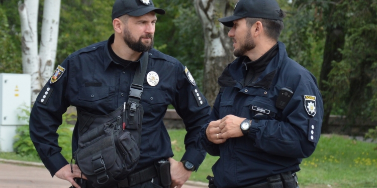 «Мэр против людей»: в Николаеве сотни горожан пришли протестовать против компании «Місто для людей»