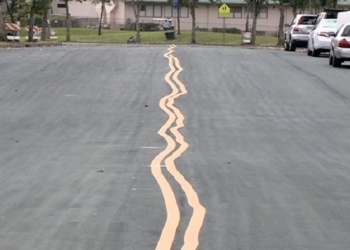 Как разметка «для красоты» на ул.Крылова в Николаеве создала автомобильные пробки там, где их раньше не было, и как горожане «борются» с неправильной разметкой