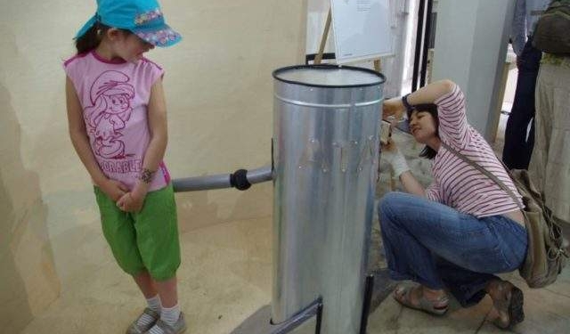 В России придумали робота, который может отшлепать ребенка