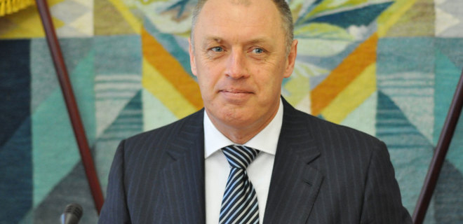 Уволенный горсоветом мэр Полтавы вышел на работу