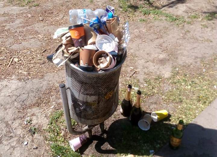На День города Николаева мусор в скверах обещают убирать чаще 3
