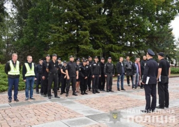 Патрулировать улицы Николаева вышли 120 полицейских и членов общественных формирований