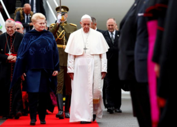 Папа Римский начал турне солидарности по странам Балтии