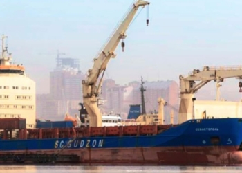 Российское судно «Севастополь» арестовали в Южной Корее