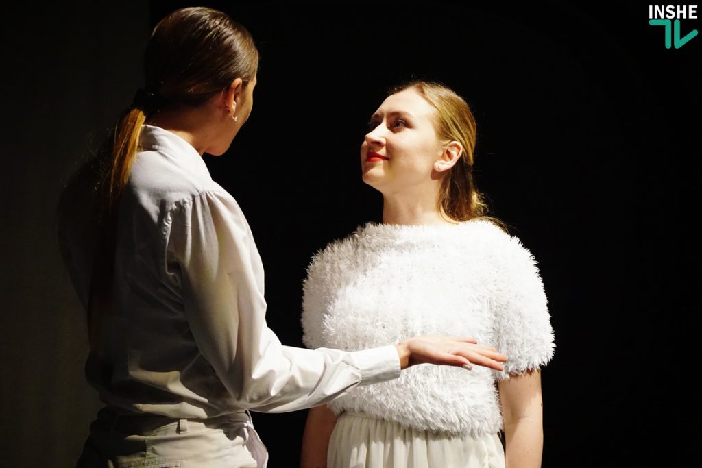 Mykolaiv Art Week: «Дикий театр» показал николаевцам эпатажный спектакль о женщинах – «Быть снизу» 29