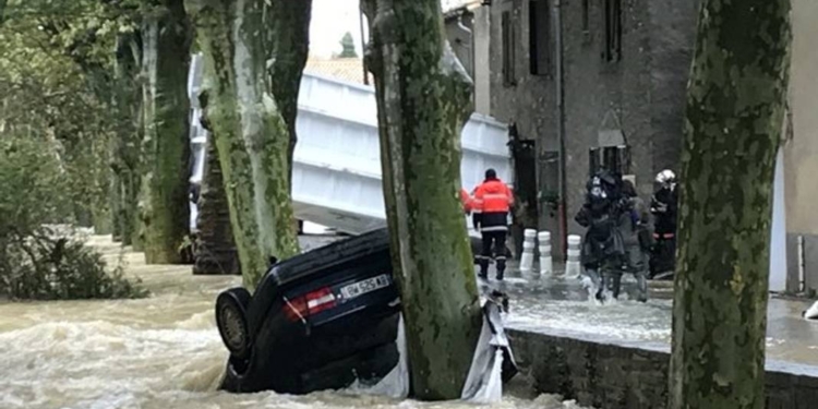 Число погибших в результате наводнения на юге Франции возросло до 13 человек