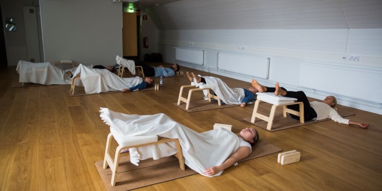 Только не надо завидовать! В Финляндии популярность набирают группы дневного сна для взрослых