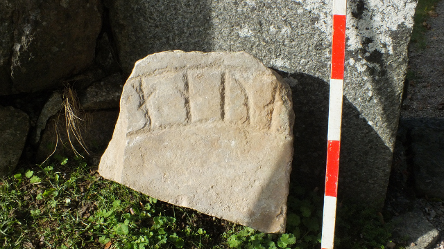 В Швеции нашли 1000-летний камень с рунами, который может стать археологической головоломкой 1