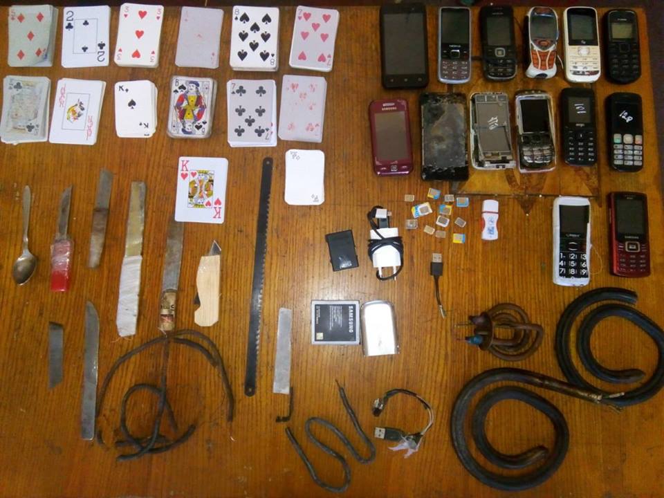 Карты, спортинвентарь, ножи и брага – что еще выявили при обыске камер Николаевского СИЗО 1
