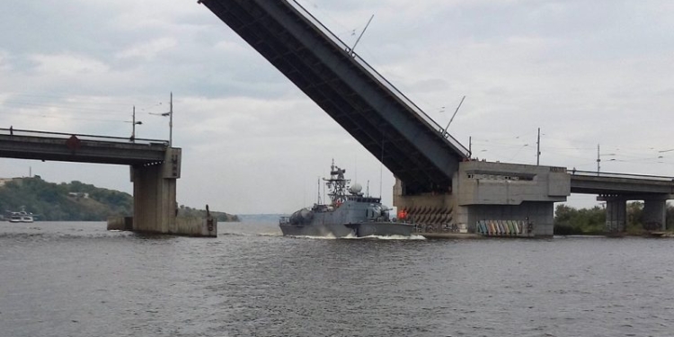 В Николаеве отменили разводку мостов – погода нелетная