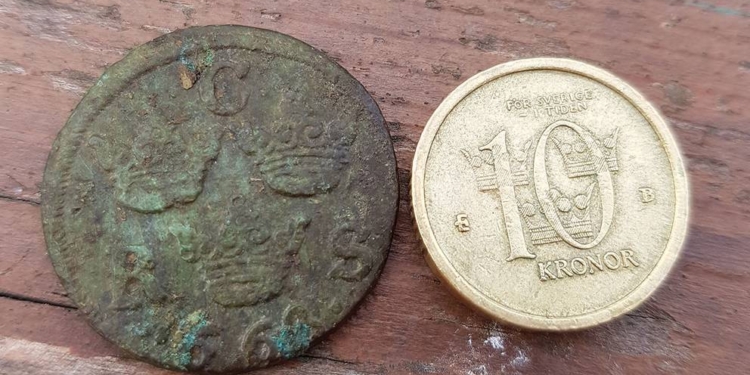 В Швеции дети в песочнице нашли монету XVII века