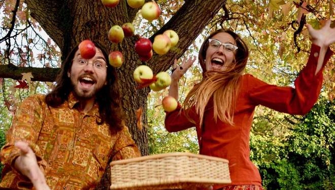 Пара веганов из Великобритании 4 недели жила на просроченных продуктах