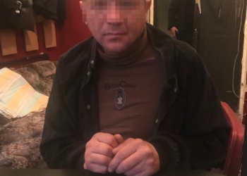 В Николаеве полицейские задержали жителя восточного региона страны, который в ссоре нанес ножевые ранения знакомому