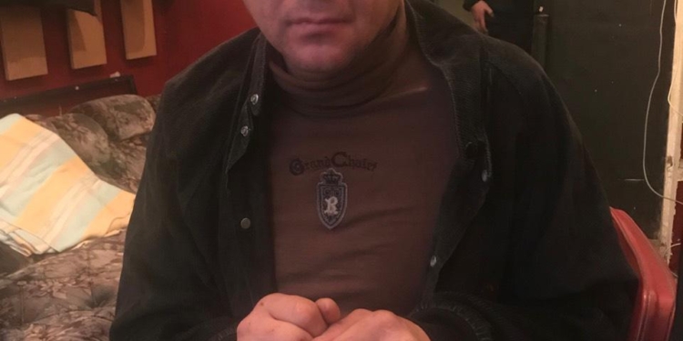 В Николаеве полицейские задержали жителя восточного региона страны, который в ссоре нанес ножевые ранения знакомому