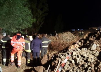 В итальянском регионе Калабрия во время ремонта канализации произошел оползень, унесший жизни 4 людей